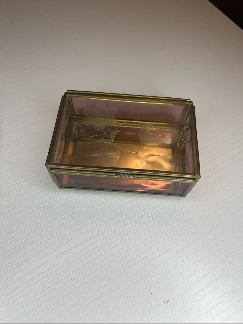 VTG "VIA VERMONT" GLASS & BRASS ETCHED MIRRORED HINGED BOX W/ PURPLE SIDE - VGC
